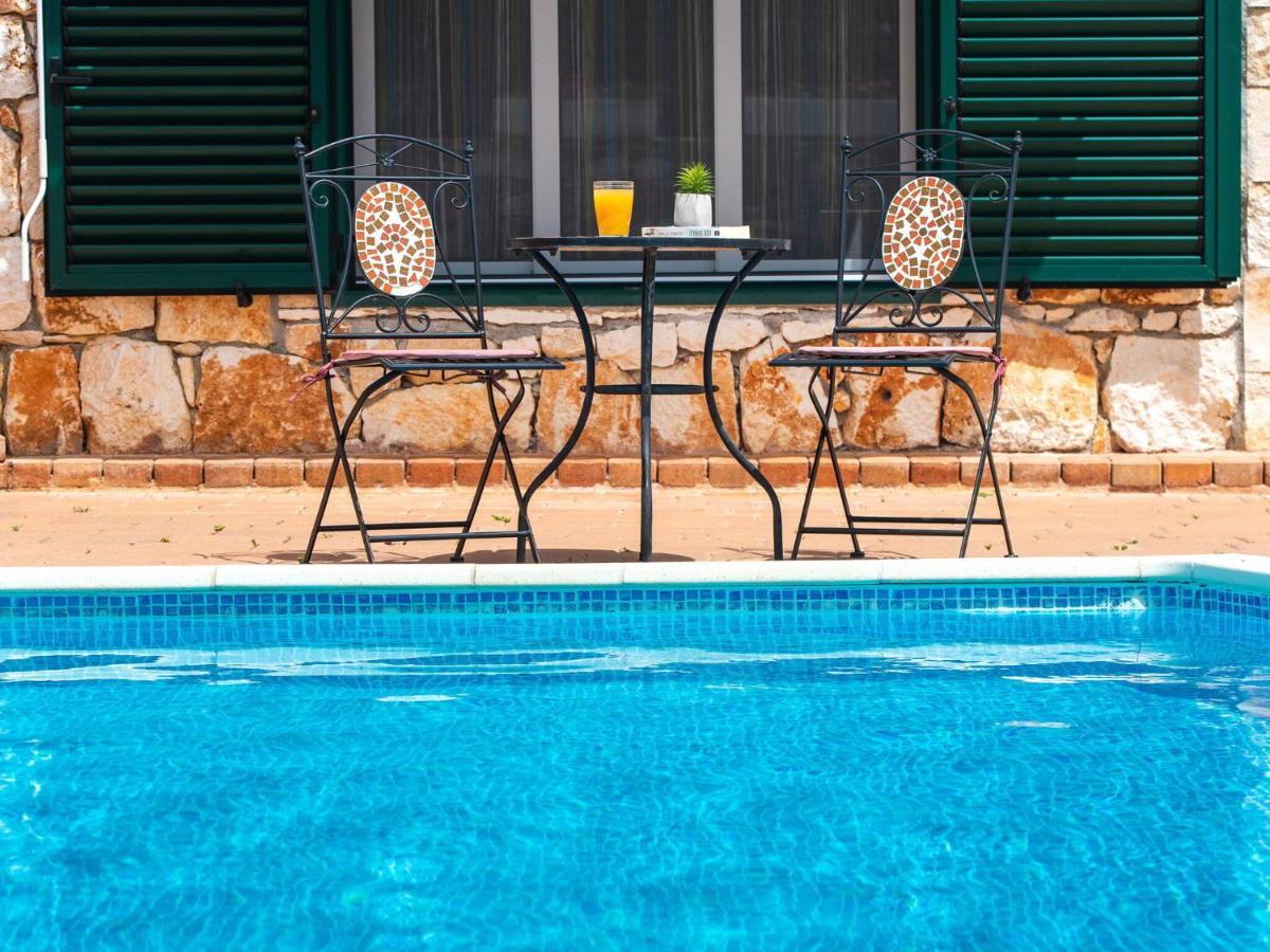 Chic Holiday Home In Marina With Private Swimming Pool エクステリア 写真