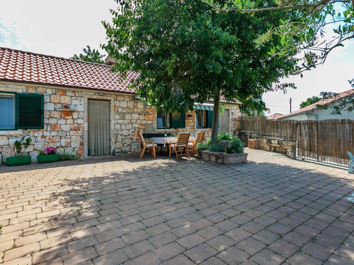 Chic Holiday Home In Marina With Private Swimming Pool エクステリア 写真