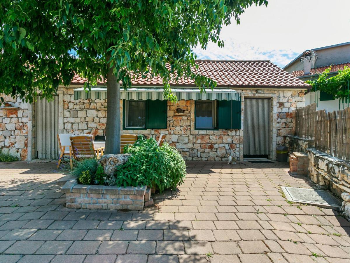 Chic Holiday Home In Marina With Private Swimming Pool エクステリア 写真