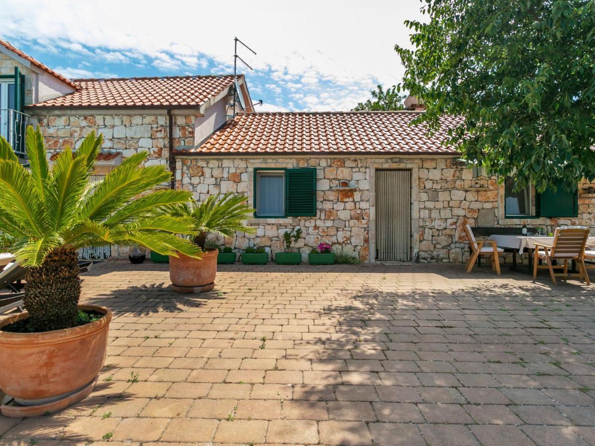 Chic Holiday Home In Marina With Private Swimming Pool エクステリア 写真